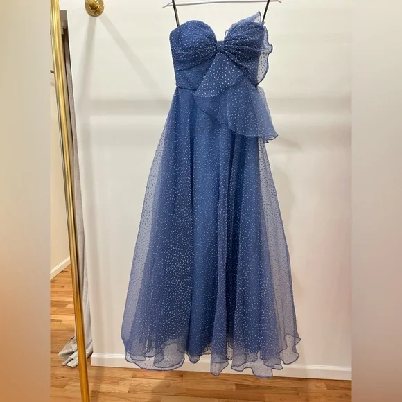 Theia - Joanna - Picture 2 of 3